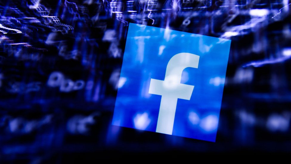 Cómo encontrar el número de teléfono de una persona en Facebook