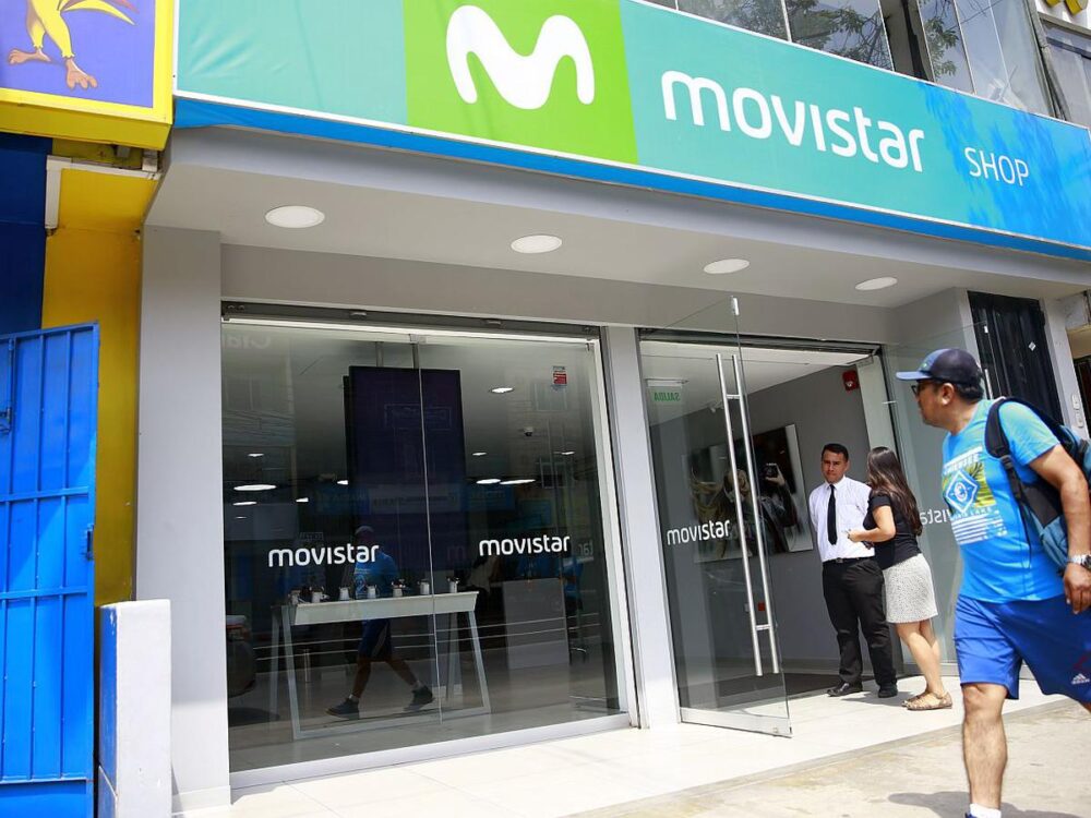 ¿Cómo llamar a atención al cliente de Movistar desde otro operador