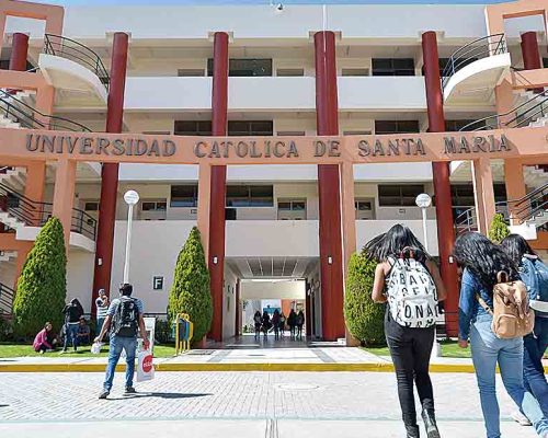 Qué carreras hay en la Universidad Católica de Santa María