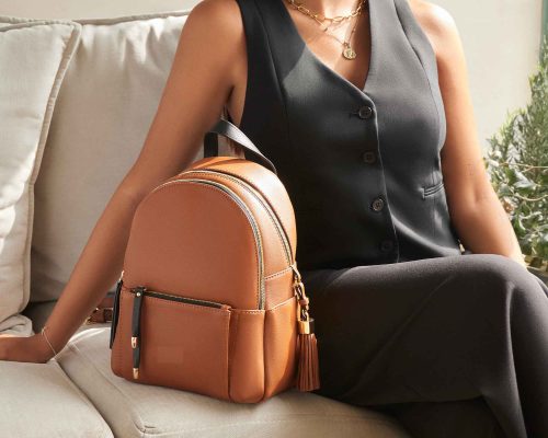Tendencias en carteras y mochilas que marcarán la moda este año