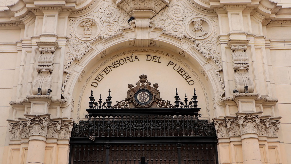 Debe seguir funcionando la Defensoría del Pueblo