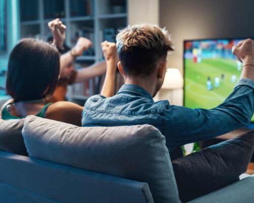 La evolución del televisor y su impacto en el hogar moderno