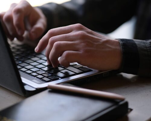 Qué hace destacar a una laptop frente a otras opciones